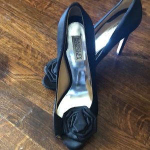 Open toe satin pumps